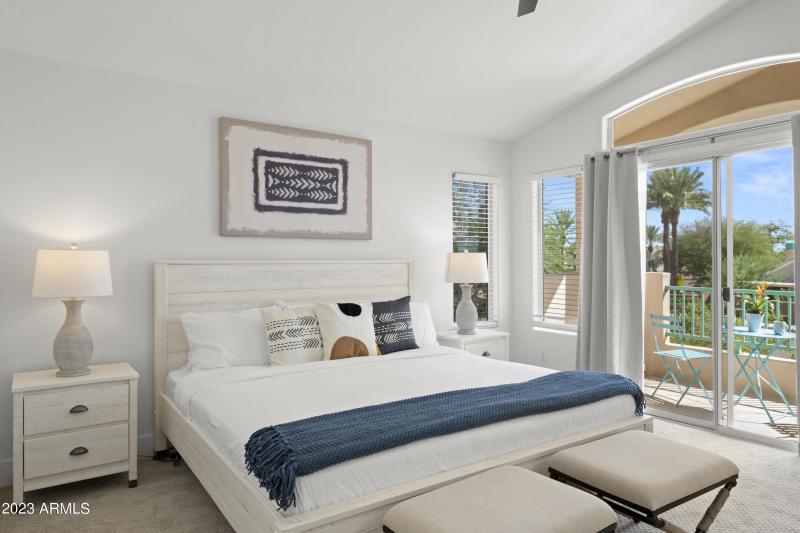 44_1143_E_Amberwood_Dr__044