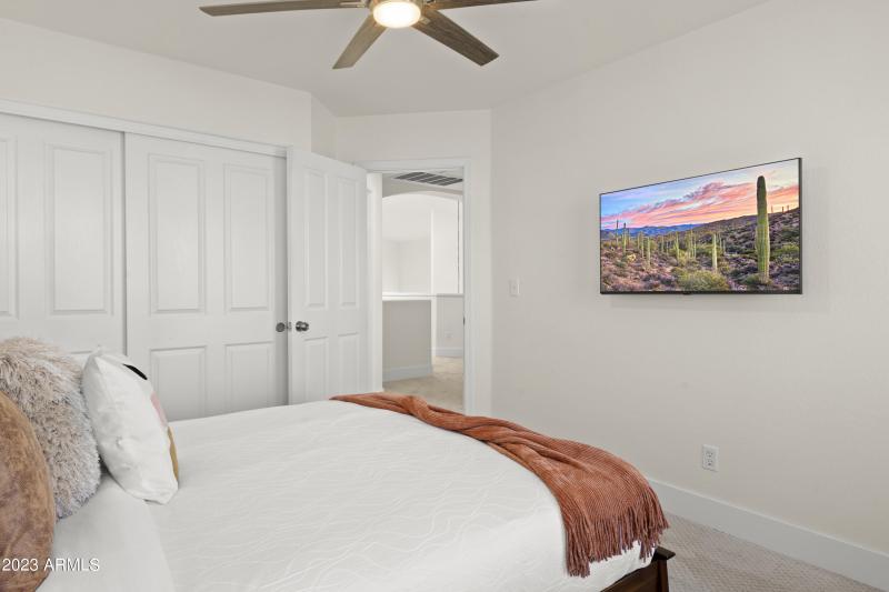 71_1143_E_Amberwood_Dr__071