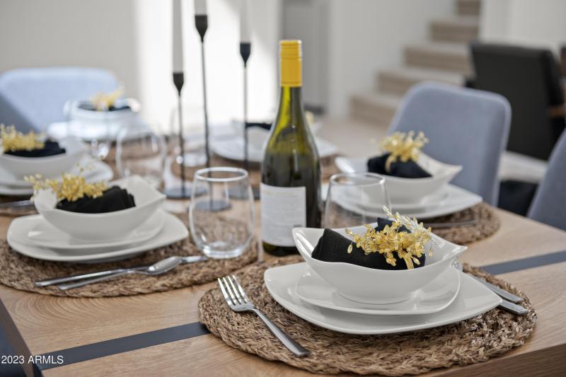 83_1143_E_Amberwood_Dr__083