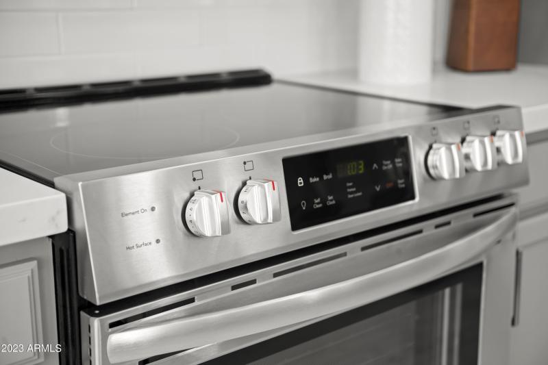 84_1143_E_Amberwood_Dr__084