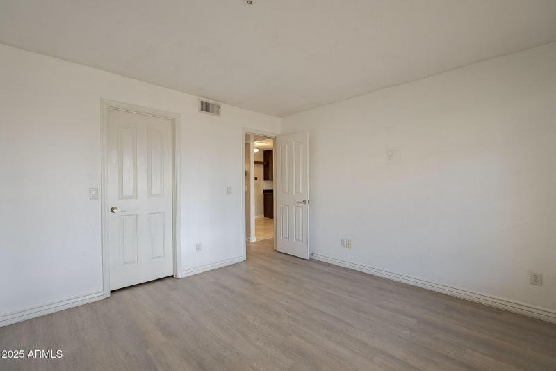 ANOTHER HUGE BEDROOM!!!