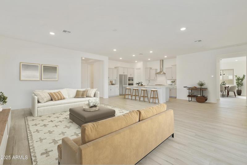 GREAT ROOM / KITCHEN