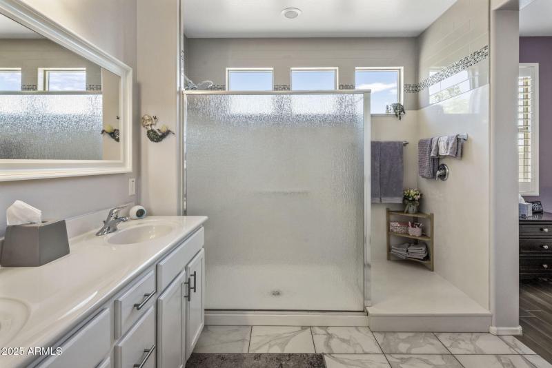 Oversized primary shower
