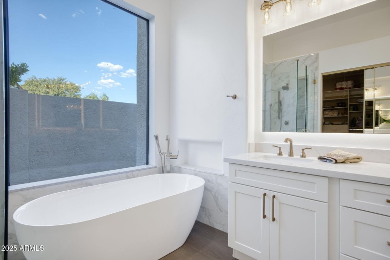 Wow! Beautiful Bathroom!