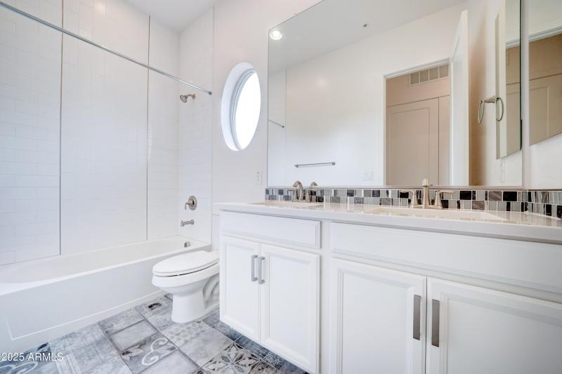 6565 E. Thomas Road #1079-22