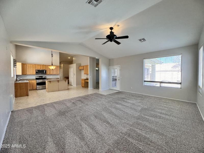 D6279681-F172-4557-897F-7CD1093039E5