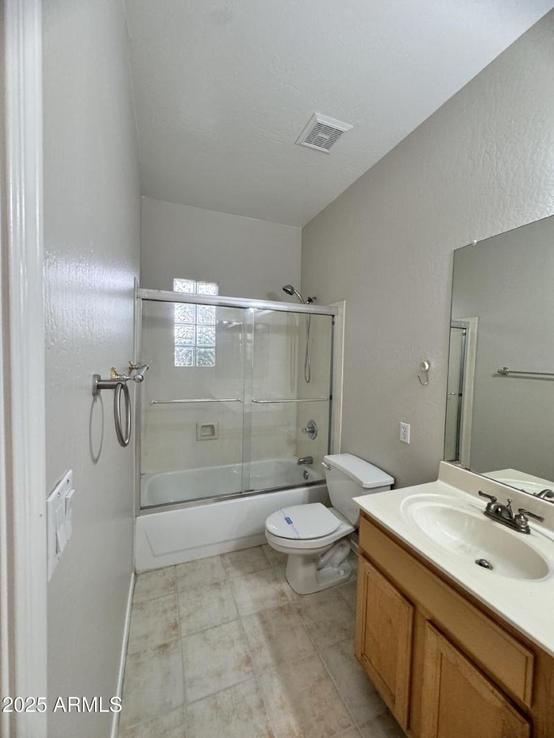 FB6C64A8-C10C-4D26-8EFF-92E16340BF74