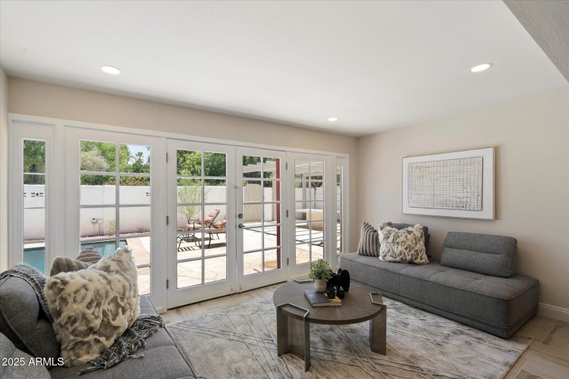 Sitting area den