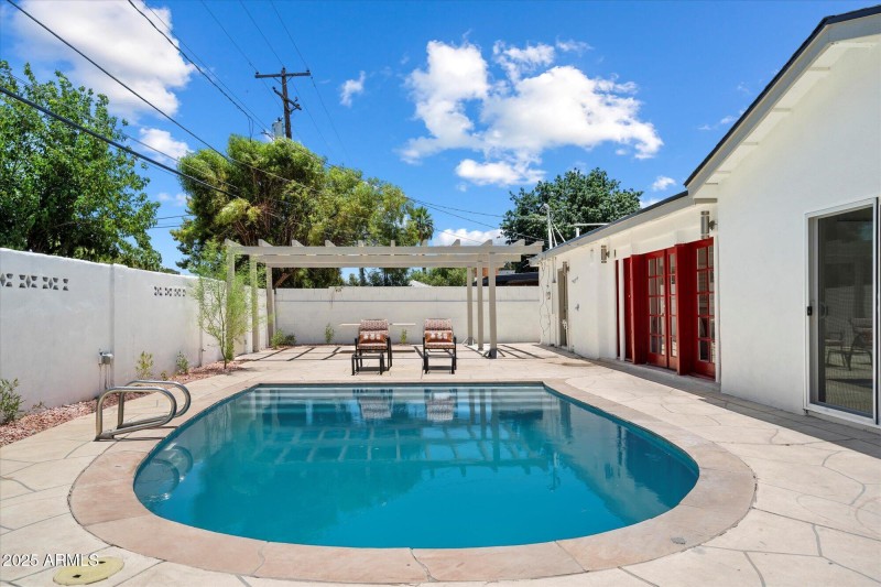 Pool 2