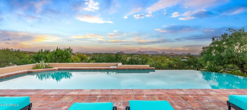 003_Panoramic See Forever Views