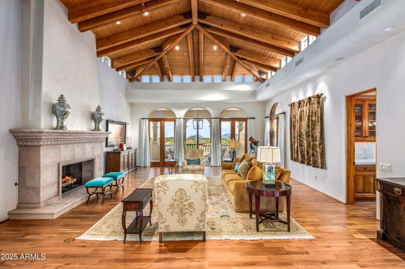 009_Great Room Grandeur