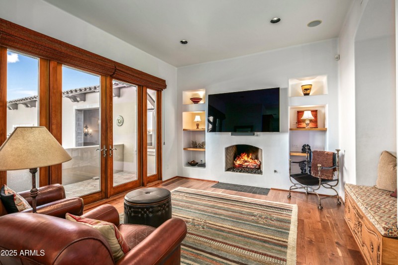 024_Adjoining Cozy Den