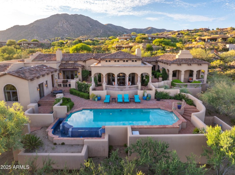 048_Finest Outdoor Lifestyle