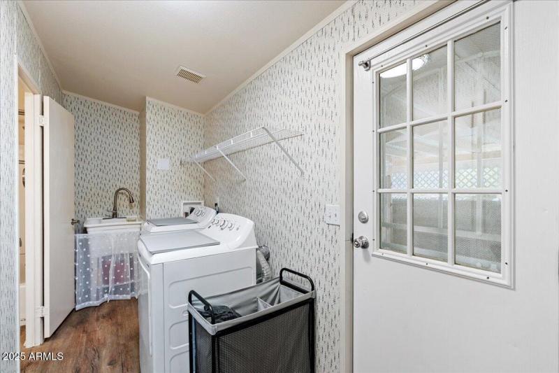 21-Laundry Room
