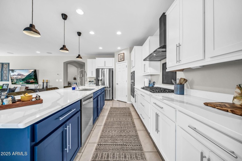 Lots of cabinet space