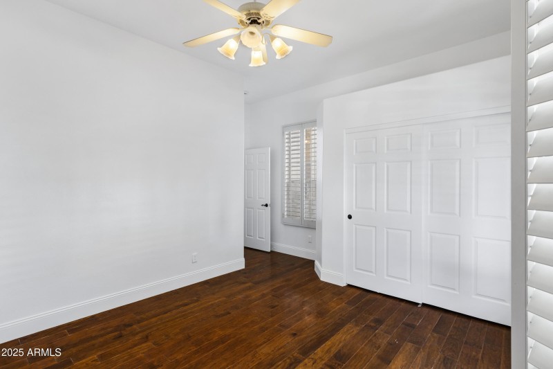 721 W Cherrywood Dr-22