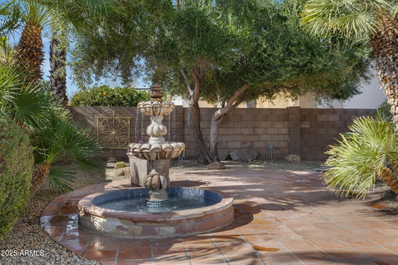 721 W Cherrywood Dr-39