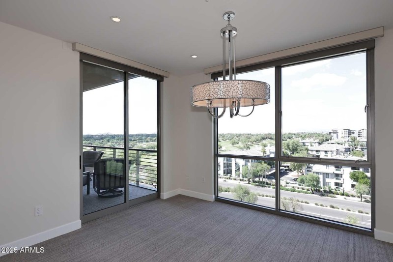 Primary Bedroom-Sitting Area