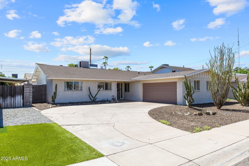 8619 E El Charro Ln-2