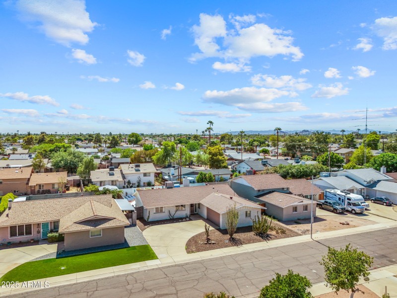 8619 E El Charro Ln-36