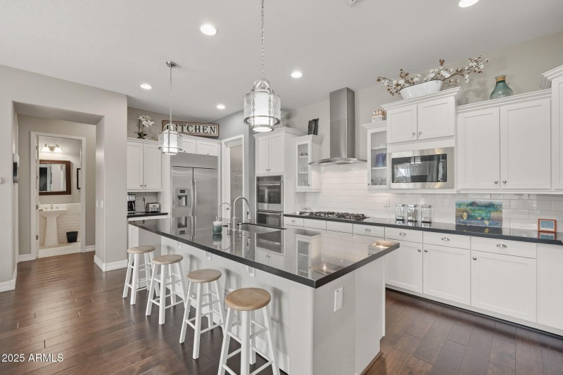 12-web-or-mls-Via-12