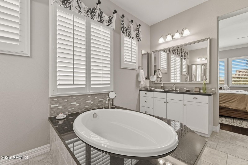 27-web-or-mls-Via-27