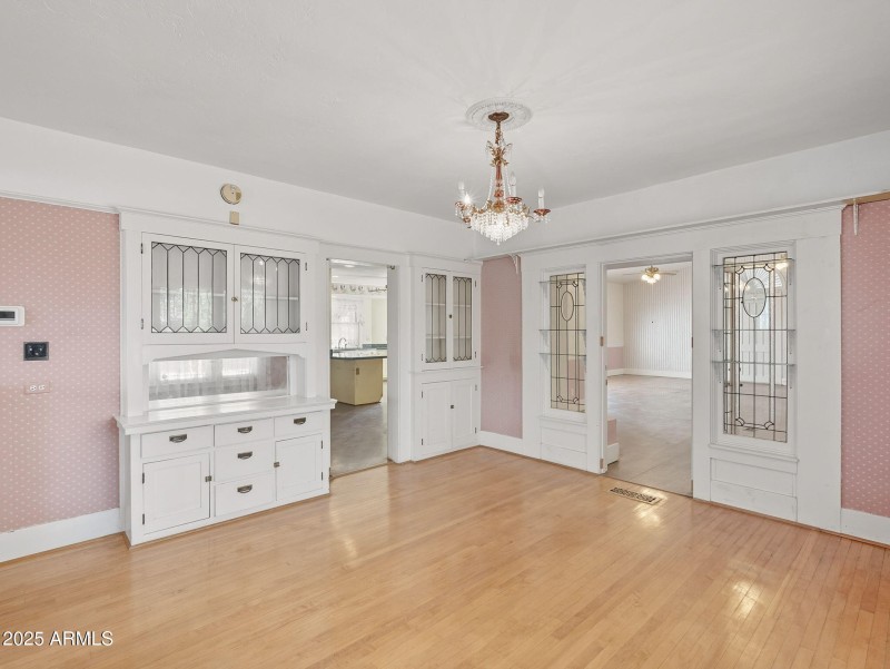 15-web-or-mls-Brown -15