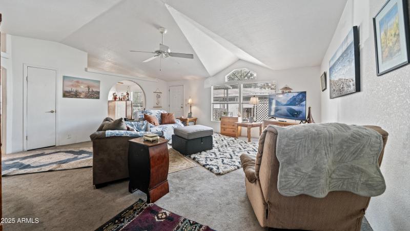 Interior - 547 S Little Bear Tr-10