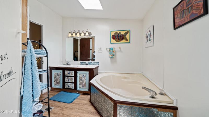 Interior - 547 S Little Bear Tr-14