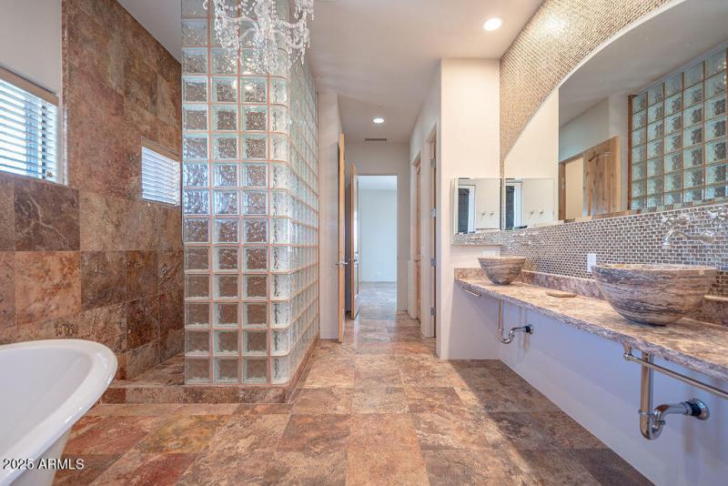 20250911_8170-E-Golden-Spur_12