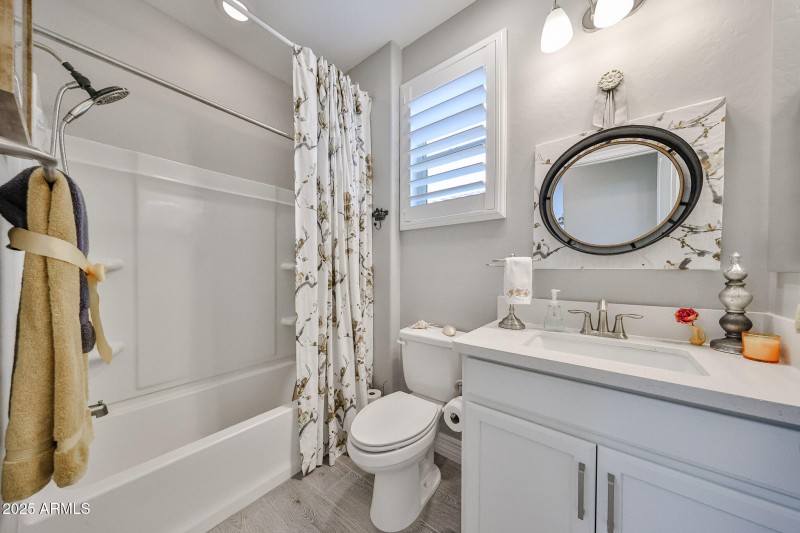 Full Bathroom #2