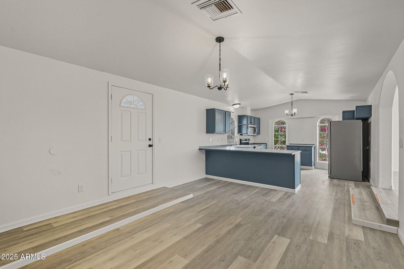 20-web-or-mls-Foothill-9