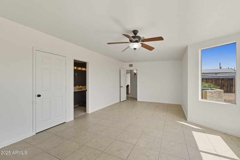 41-web-or-mls-Foothill-30