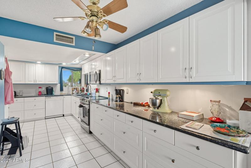 27-web-or-mls-Berrybrook-27