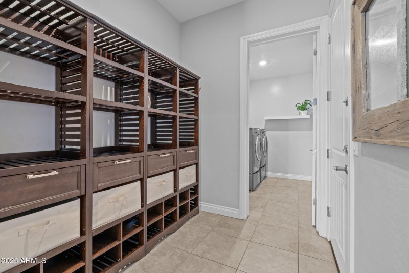 Walk-in Closet