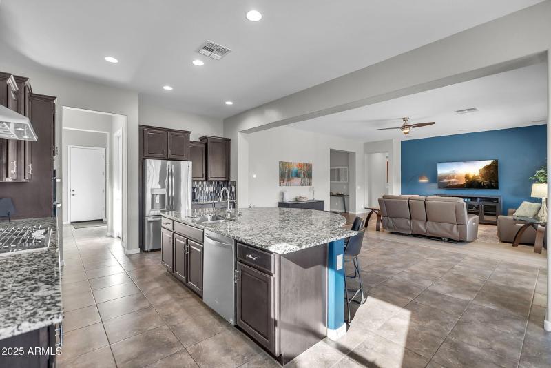 12-web-or-mls-Torrey Pines-12