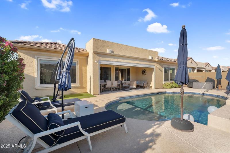 37-web-or-mls-Torrey Pines-37