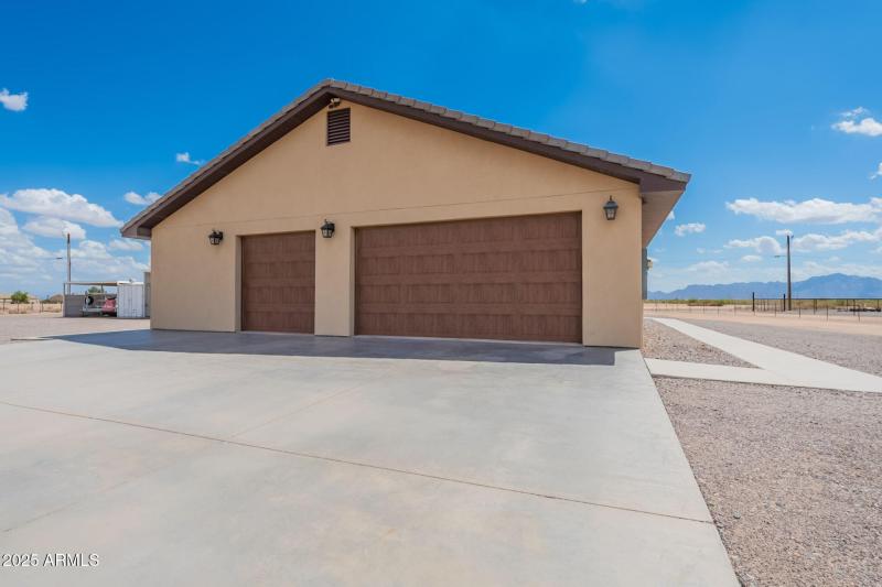 5-web-or-mls-Davis-5