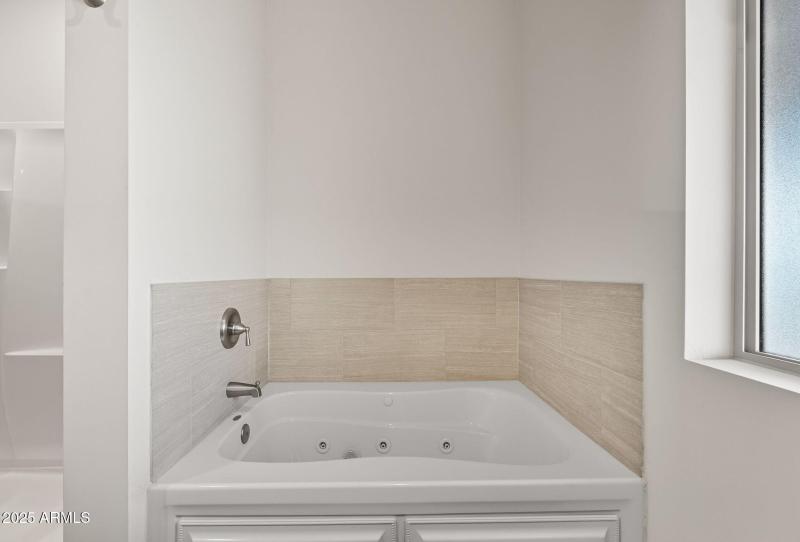 29-web-or-mls-Davis-29