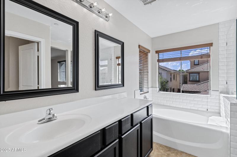 1702 E Joseph Way-25