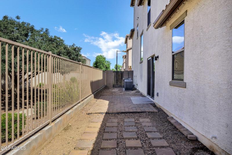 1702 E Joseph Way-35