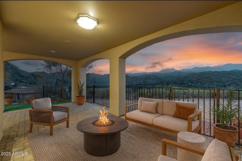 0D1BD1F8-E9E0-4236-97B6-95E6DF5C7DA8