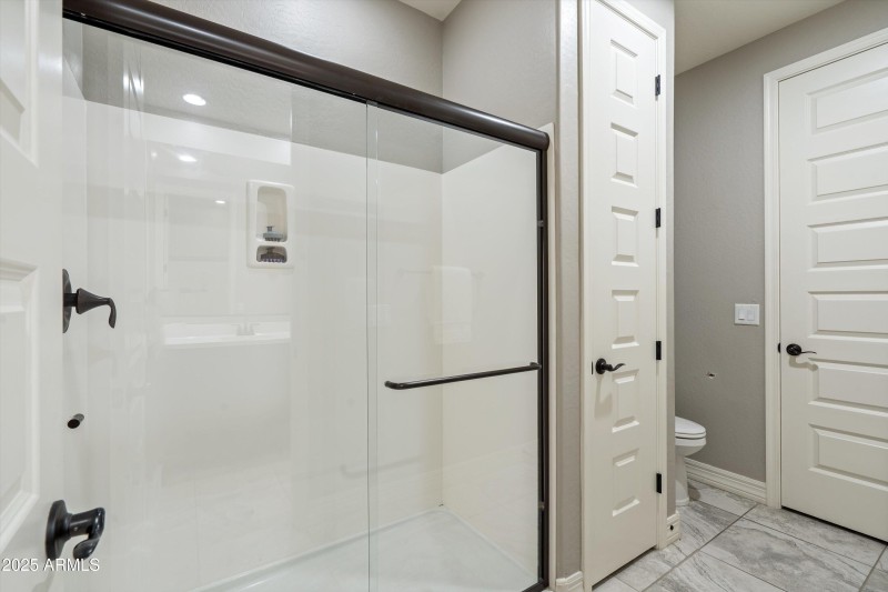 Walk-in Guest Shower