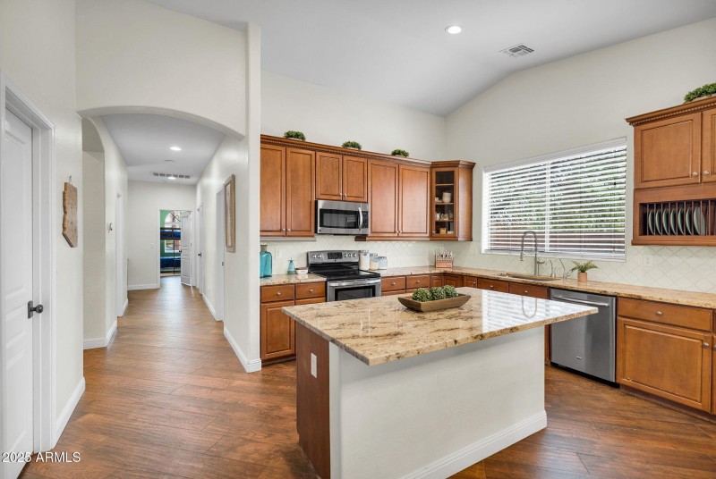 15-web-or-mls-21718 E Cherry Wood Dr-15