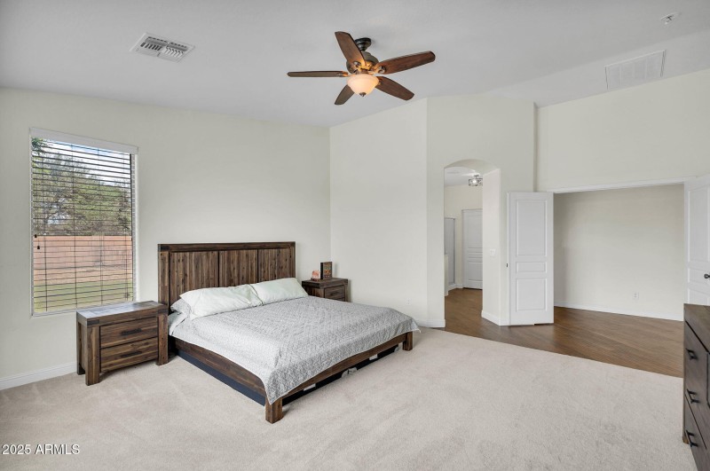 22-web-or-mls-21718 E Cherry Wood Dr-20