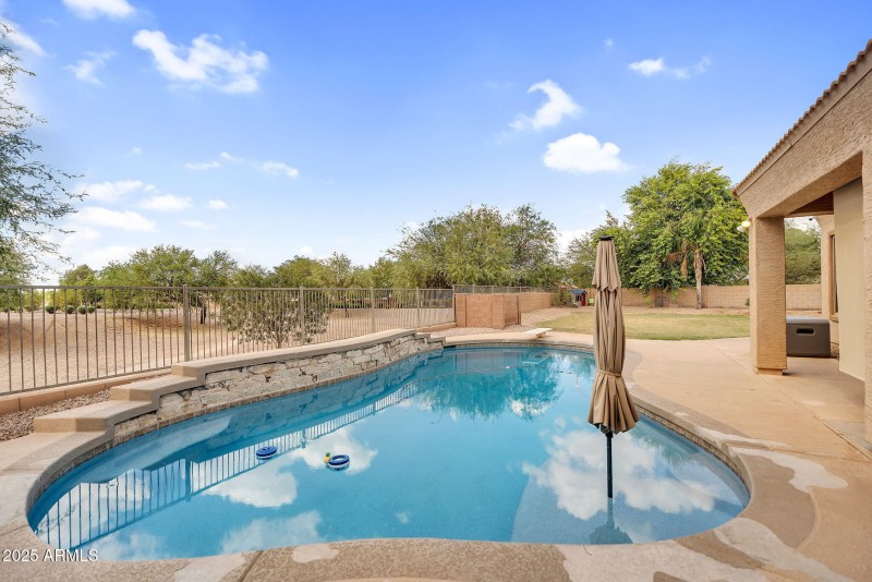 43-web-or-mls-21718 E Cherry Wood Dr-44