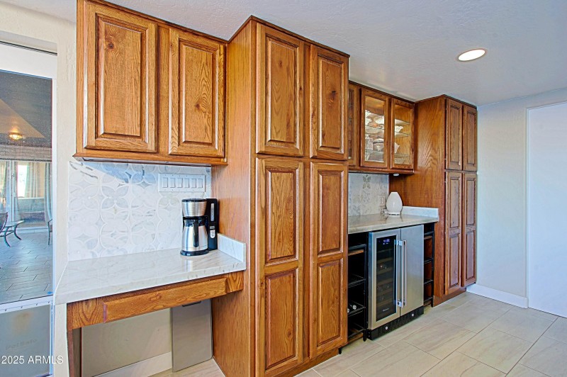 Extra storage /coffee bar