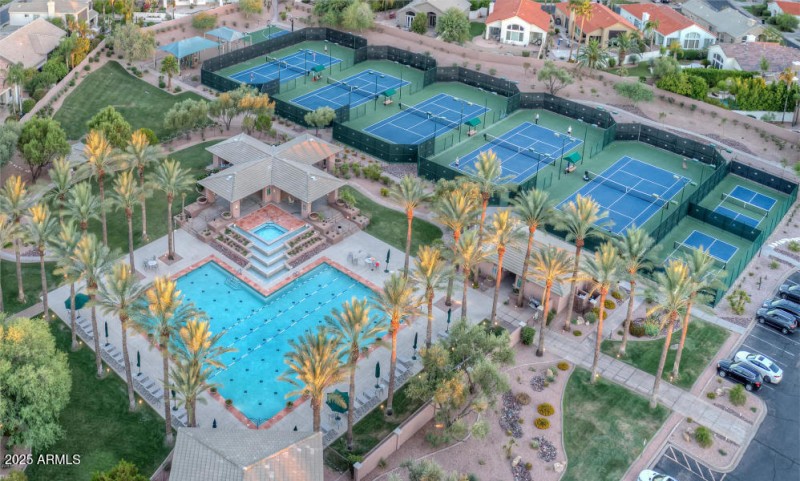 Stonegate Overhead Amenities