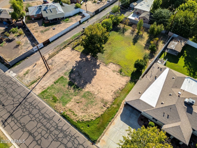 15-web-or-mls-5704 N 11th Ave--15