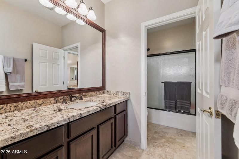 Upstairs Jack & Jill Bath